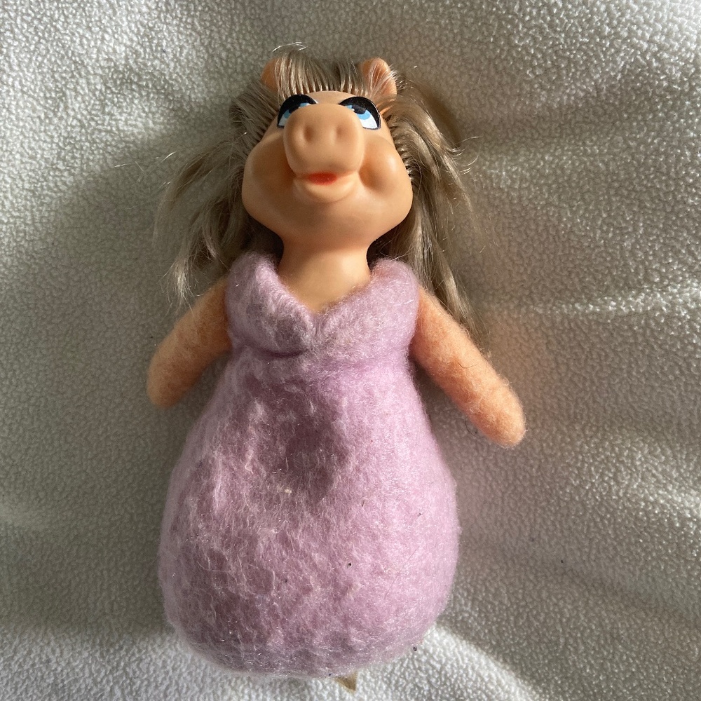 Vintage Fisher Price Miss Piggy Bean Bag Doll 7inch item 867